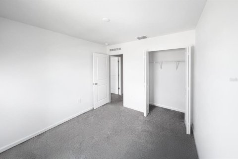 House in Winter Haven, Florida 4 bedrooms, 179.58 sq.m. № 2228468 - photo 22