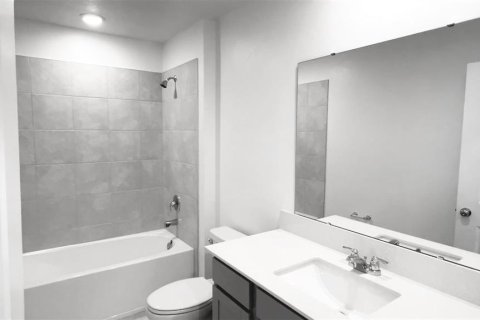 House in Winter Haven, Florida 4 bedrooms, 179.58 sq.m. № 2228468 - photo 17