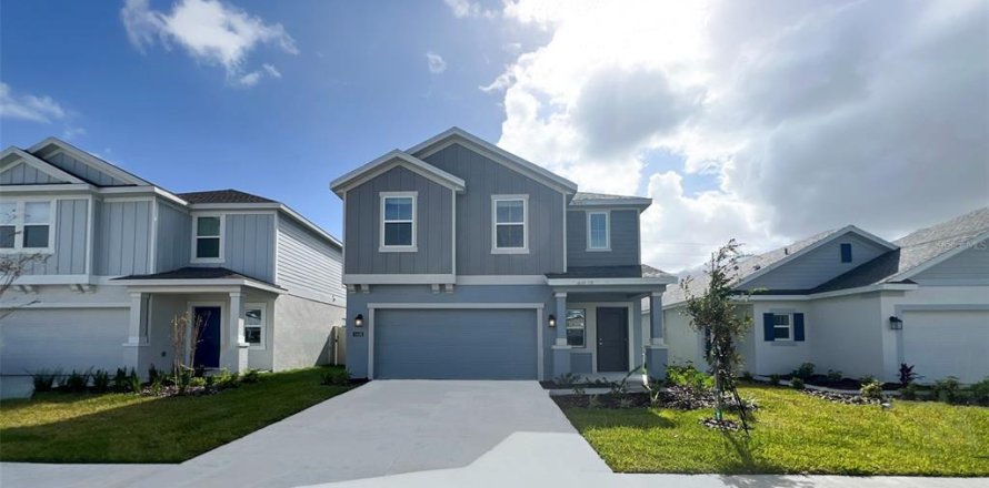 House in Winter Haven, Florida 4 bedrooms, 179.58 sq.m. № 2228468