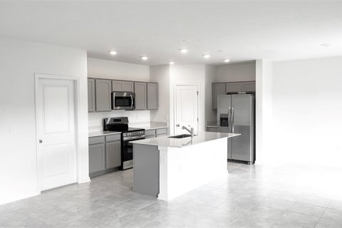 House in Winter Haven, Florida 4 bedrooms, 179.58 sq.m. № 2228468 - photo 6