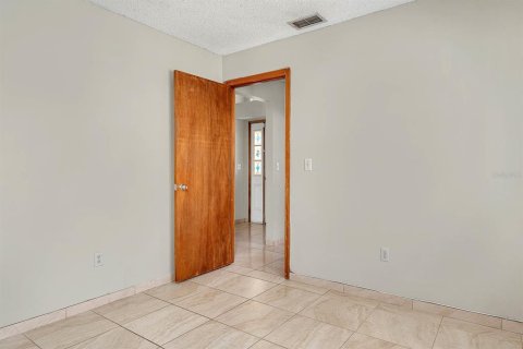 Casa en alquiler en Kissimmee, Florida, 3 dormitorios, 145.39 m2 № 1886911 - foto 13
