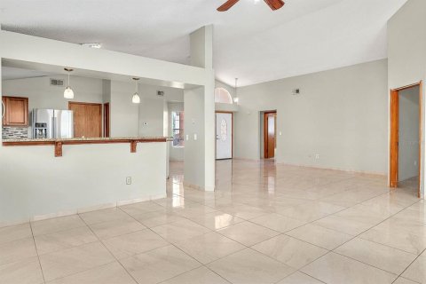 Casa en alquiler en Kissimmee, Florida, 3 dormitorios, 145.39 m2 № 1886911 - foto 14
