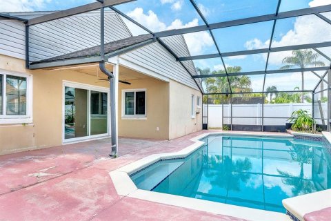 Casa en alquiler en Kissimmee, Florida, 3 dormitorios, 145.39 m2 № 1886911 - foto 23