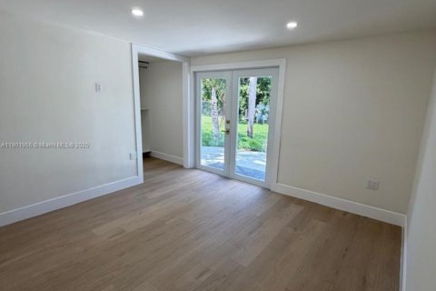 Casa en venta en Miami, Florida, 4 dormitorios, 162.11 m2 № 1955382 - foto 9