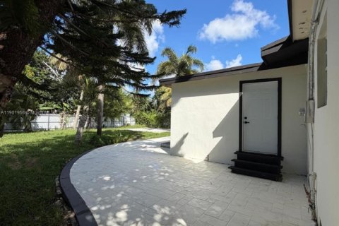 Casa en venta en Miami, Florida, 4 dormitorios, 162.11 m2 № 1955382 - foto 20