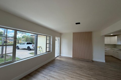 Casa en venta en Miami, Florida, 4 dormitorios, 162.11 m2 № 1955382 - foto 4