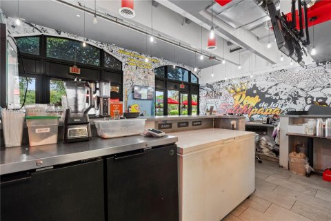 Commercial property in Miramar, Florida № 1977908 - photo 14