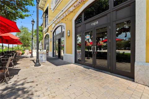 Commercial property in Miramar, Florida № 1977908 - photo 8