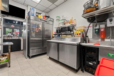 Commercial property in Miramar, Florida № 1977908 - photo 18