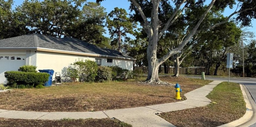 Villa ou maison à Holiday, Floride 3 chambres, 157.28 m2 № 1685493
