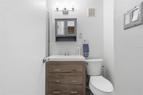 Townhouse in Largo, Florida 2 bedrooms, 75.81 sq.m. № 2217227 - photo 23