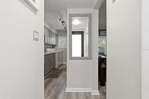 Townhouse in Largo, Florida 2 bedrooms, 75.81 sq.m. № 2217227 - photo 4