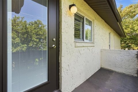 Townhouse in Largo, Florida 2 bedrooms, 75.81 sq.m. № 2217227 - photo 25