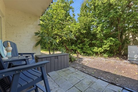 Townhouse in Largo, Florida 2 bedrooms, 75.81 sq.m. № 2217227 - photo 30