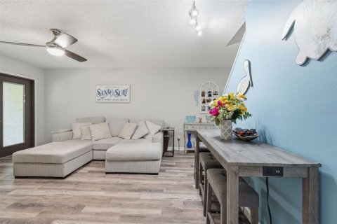 Townhouse in Largo, Florida 2 bedrooms, 75.81 sq.m. № 2217227 - photo 6