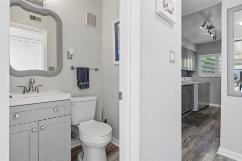Townhouse in Largo, Florida 2 bedrooms, 75.81 sq.m. № 2217227 - photo 19