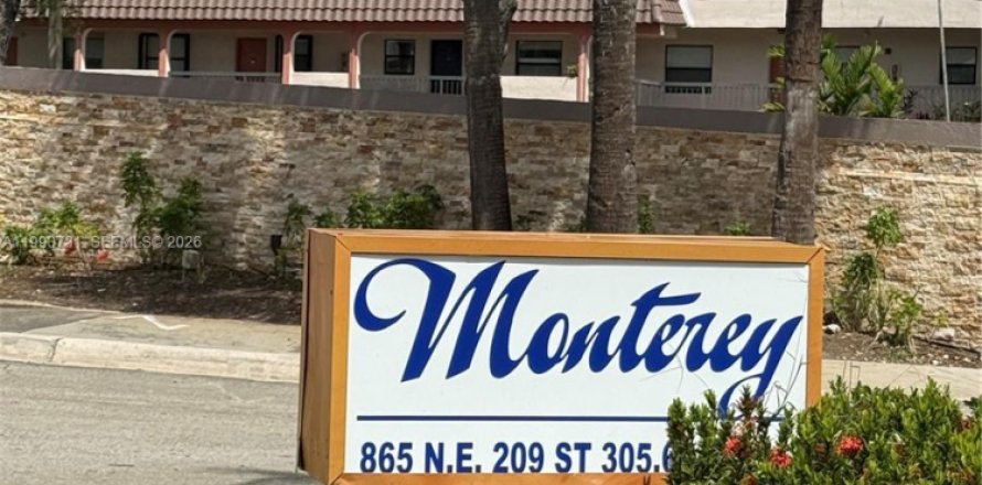 Condo à Miami, Floride, 3 chambres  № 2056883