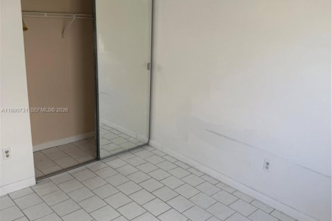 Copropriété à louer à Miami, Floride: 3 chambres, 104.52 m2 № 2056883 - photo 12