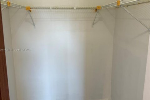 Copropriété à louer à Miami, Floride: 3 chambres, 104.52 m2 № 2056883 - photo 10