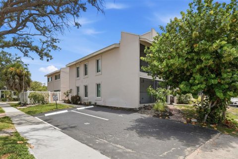 Copropriété à vendre à Saint Petersburg, Floride: 2 chambres, 93.37 m2 № 2196516 - photo 30