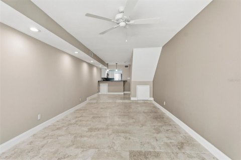 Copropriété à vendre à Saint Petersburg, Floride: 2 chambres, 93.37 m2 № 2196516 - photo 11
