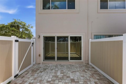 Copropriété à vendre à Saint Petersburg, Floride: 2 chambres, 93.37 m2 № 2196516 - photo 13