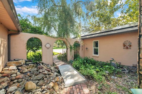 House in Spring Hill, Florida 4 bedrooms, 191.94 sq.m. № 1886844 - photo 4
