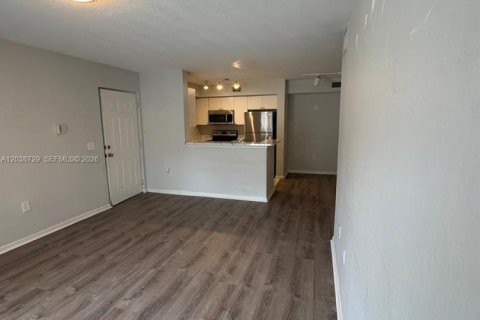 Condo in Homestead, Florida, 2 bedrooms № 2240444 - photo 15