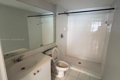 Condo in Homestead, Florida, 2 bedrooms № 2240444 - photo 29