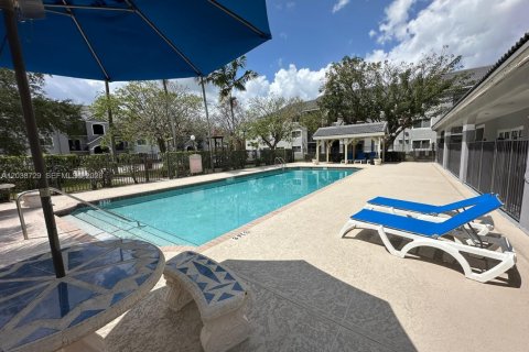 Condo in Homestead, Florida, 2 bedrooms № 2240444 - photo 10