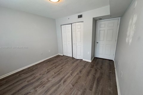 Condo in Homestead, Florida, 2 bedrooms № 2240444 - photo 16
