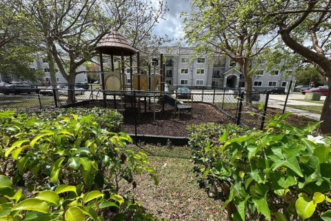 Condo in Homestead, Florida, 2 bedrooms № 2240444 - photo 8