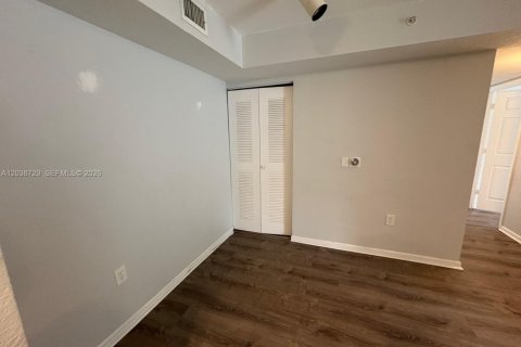 Condo in Homestead, Florida, 2 bedrooms № 2240444 - photo 23