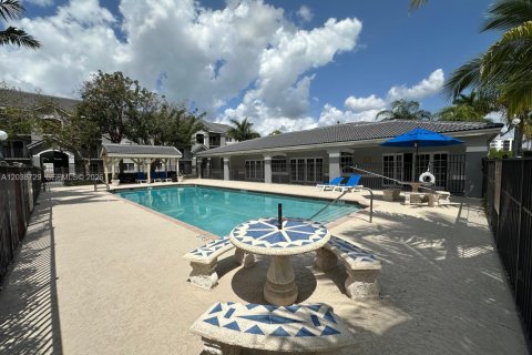 Condo in Homestead, Florida, 2 bedrooms № 2240444 - photo 6