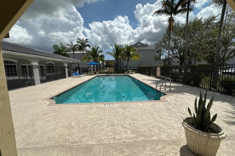 Condo in Homestead, Florida, 2 bedrooms № 2240444 - photo 5