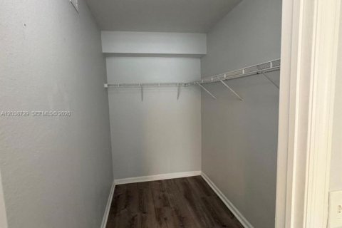Condo in Homestead, Florida, 2 bedrooms № 2240444 - photo 21