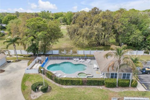 Touwnhouse à vendre à New Smyrna Beach, Floride: 2 chambres, 128.02 m2 № 2409804 - photo 19