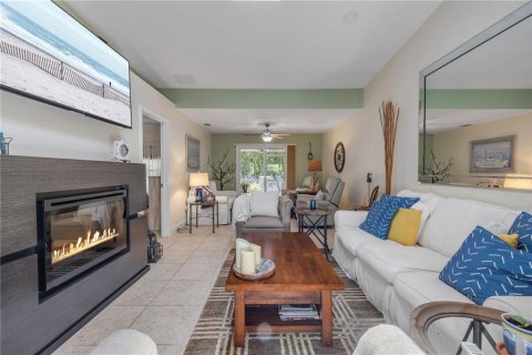 Touwnhouse à vendre à New Smyrna Beach, Floride: 2 chambres, 128.02 m2 № 2409804 - photo 5