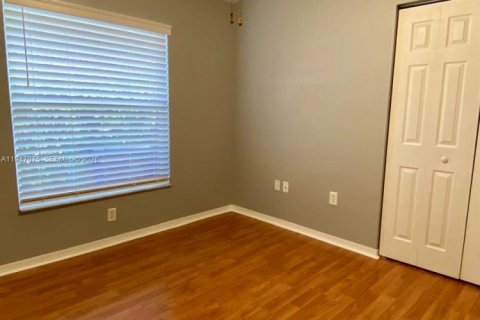 House in Pembroke Pines, Florida 3 bedrooms, 141.95 sq.m. № 2003247 - photo 9