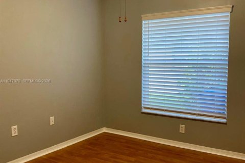 House in Pembroke Pines, Florida 3 bedrooms, 141.95 sq.m. № 2003247 - photo 8