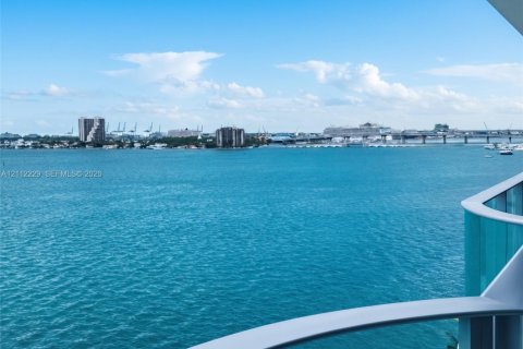 Copropriété à louer à Miami, Floride: 2 chambres, 140.38 m2 № 2432507 - photo 17