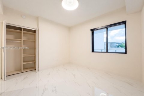 Copropriété à louer à Miami, Floride: 2 chambres, 140.38 m2 № 2432507 - photo 19