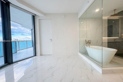 Copropriété à louer à Miami, Floride: 2 chambres, 140.38 m2 № 2432507 - photo 5