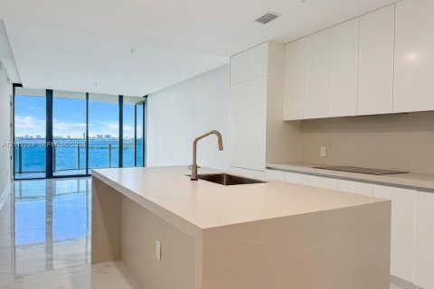 Condo à Miami, Floride, 2 chambres  № 2432507