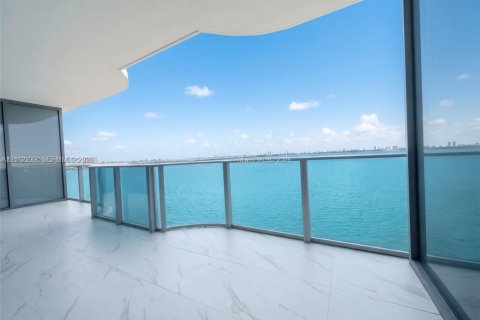 Copropriété à louer à Miami, Floride: 2 chambres, 140.38 m2 № 2432507 - photo 13