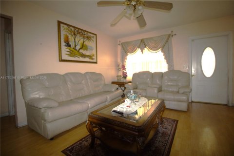 Casa en venta en Fort Lauderdale, Florida, 3 dormitorios, 102.38 m2 № 1713811 - foto 12