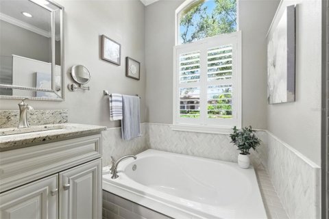 House in Tampa, Florida 3 bedrooms, 196.67 sq.m. № 1894012 - photo 21