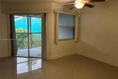 Copropriété à louer à Homestead, Floride: 2 chambres, 107.77 m2 № 1889421 - photo 8