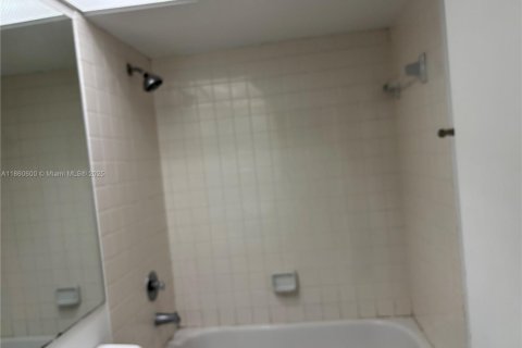 Copropriété à louer à Homestead, Floride: 2 chambres, 107.77 m2 № 1889421 - photo 20