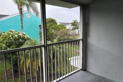 Copropriété à louer à Homestead, Floride: 2 chambres, 107.77 m2 № 1889421 - photo 12